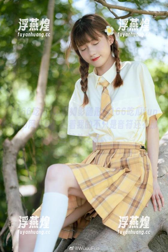 166吃瓜 吃瓜如影随形:166吃瓜funapp网页版,黏着我的不只是音符还有那些弦外之音。
