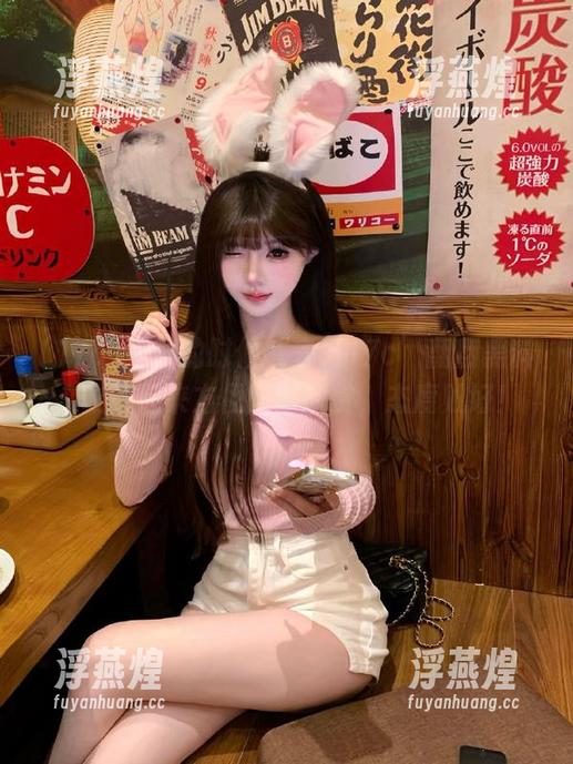 17c 无聊的时候就去‘17c’翻翻黑料,收藏起来方便随时欣赏,态度贼好!