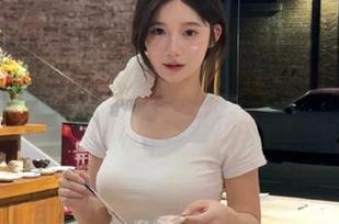 当“我”在“17c吃瓜网51”观看八卦时，心里想到的是……