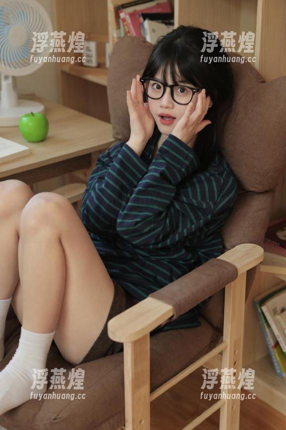 51cg 观看“51cgw”,我认真的投身于这一片深邃的瓜海中。