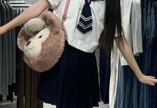 hl155.fun视频：找到了完美解释‘双下巴’的舞蹈，这下我自信多了！