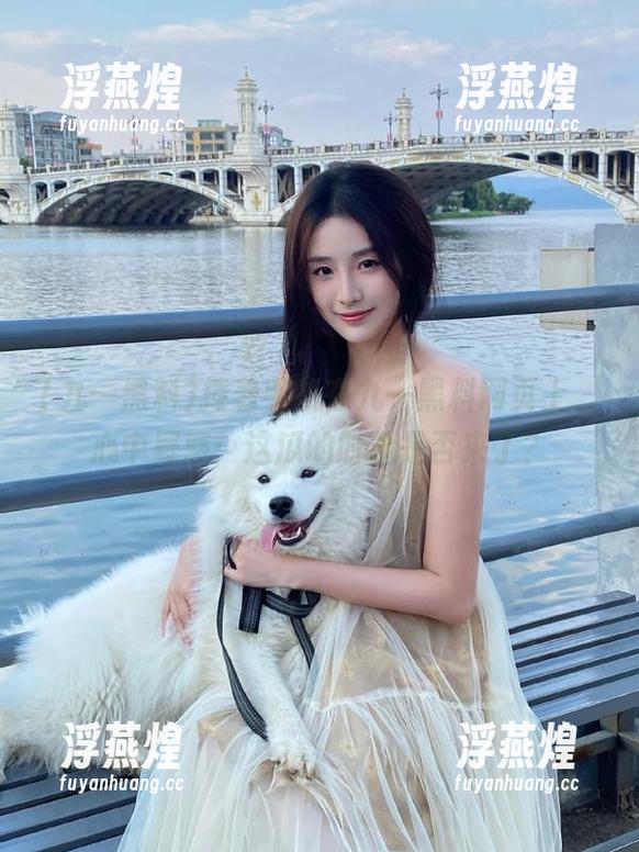 捧着手机在九一黑料网页上，心中疑惑：这瓜的时机是否来了？