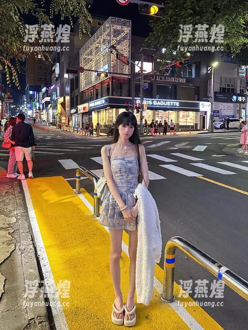 聊天充值又如何？我在免费吃瓜网收割桃花运