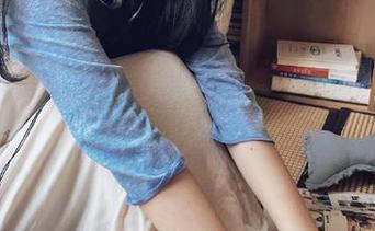 免费吃瓜网：这帮人整天忙着吃瓜，我却只想喝茶…