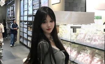 深夜刷视频补充黑料，每一帧都懵圈，吃瓜不打烊的真实写照！