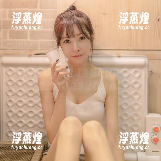 每次经过这条朝阳线路，吃瓜网里的八卦总是让我分心。