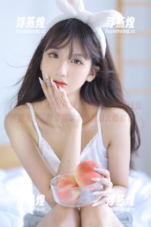 吃瓜网站 吃瓜网站上的视频,瞬间让我怀疑人生,原来尴尬才是我最大的娱乐!