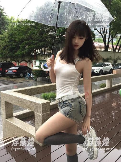 吃瓜网红最新视频追得我眼都花了，在线观看的时候巧妙避开了尴尬！