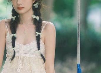 海角吃瓜不止吃瓜，分享一段奇妙的醉人与单反相遇的“爱情故事”。