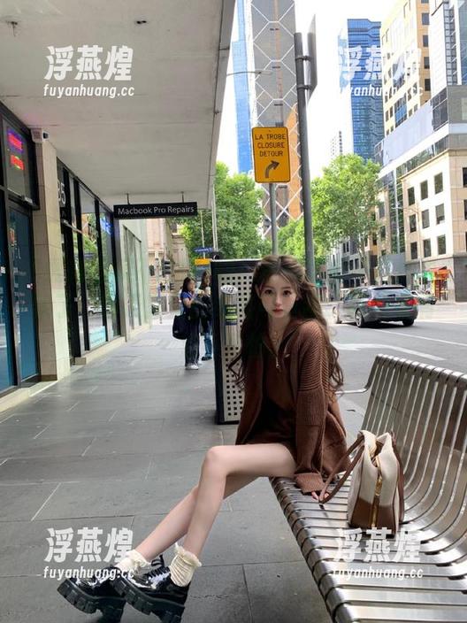 嘘！黑料吃瓜不打烊更新了，聊天室里的线路可真乱，听起来有点小可怕。