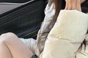 网站小贴士：黑料吃黑瓜，别忘了备好瓜子和饮料。