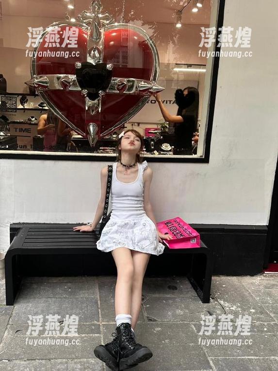 黑料永不打烊 零食和视频,哪个更能解压?黑料永不打烊里都有哦~