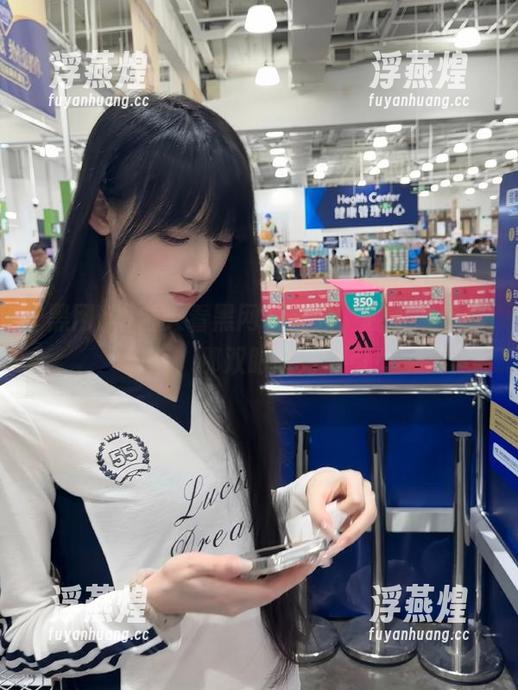 黑网料 白天看黑网料视频,晚上做梦都在想,那双眼睛好吸引!